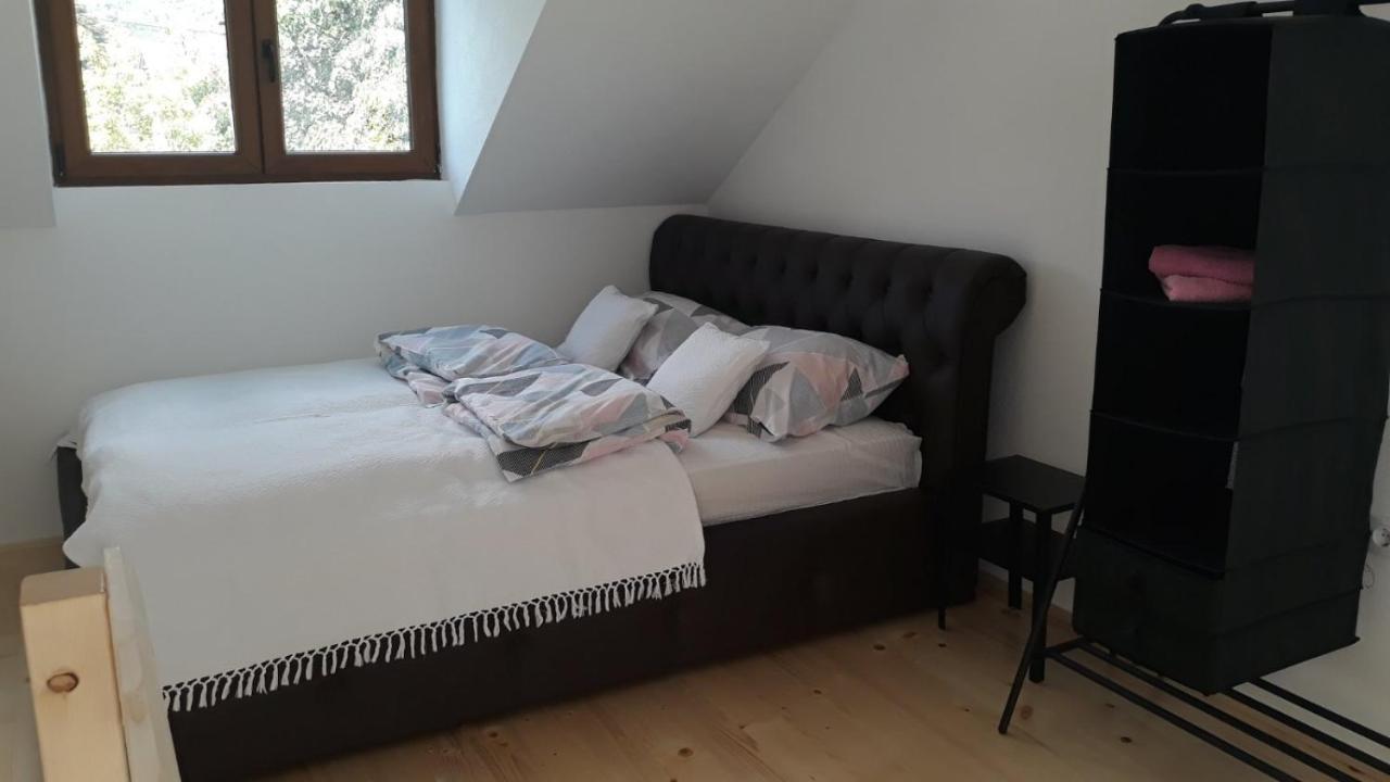Apartmani Jovanovic Perucac Buitenkant foto