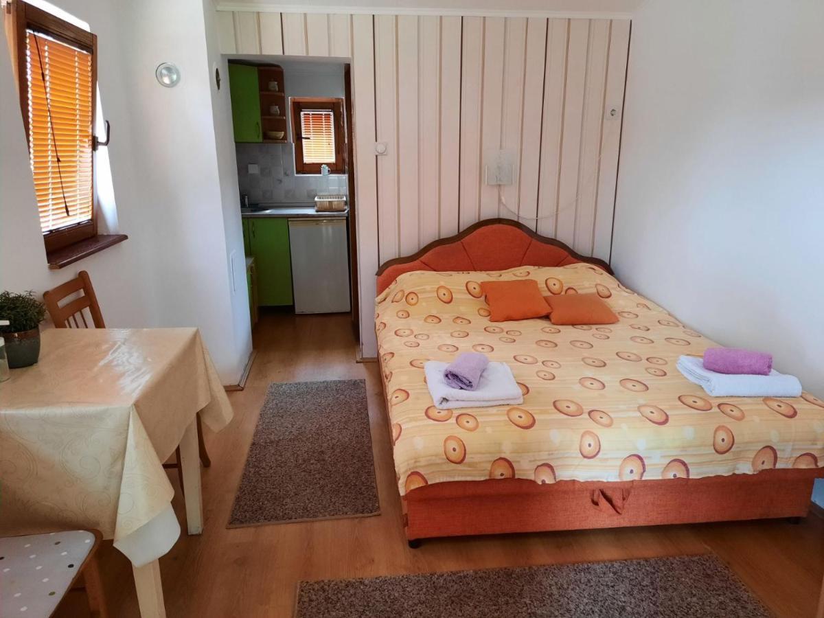 Apartmani Jovanovic Perucac Buitenkant foto