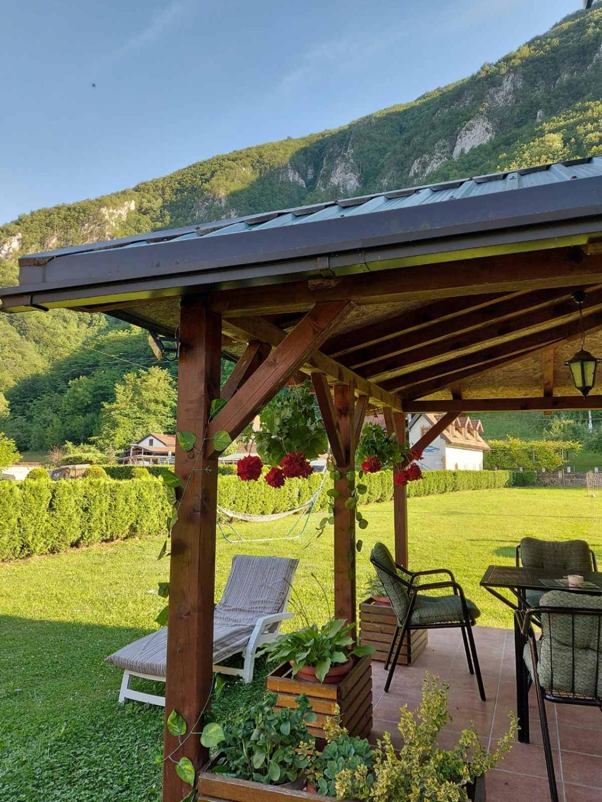 Apartmani Jovanovic Perucac Kamer foto